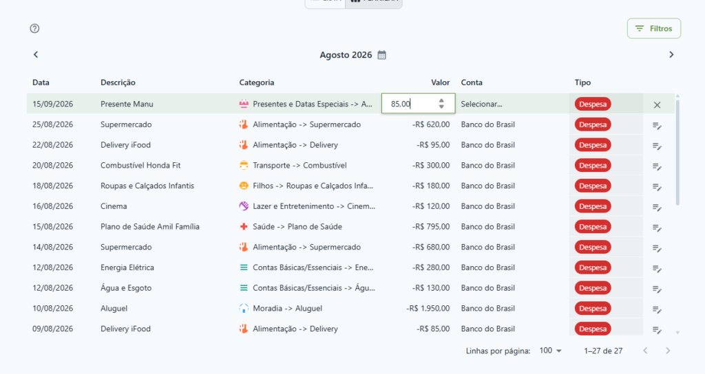 Modo Planilha do Kuantu mostrando os lançamentos de agosto em formato de tabela, com edição inline de um novo registro